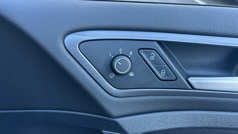 Volkswagen Golf 1.4 TSI SE [Nav] 5dr DSG Petrol Hatchback